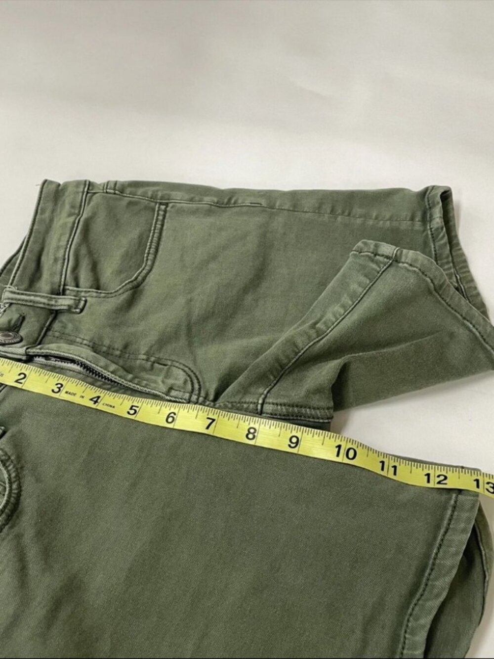 American Eagle Womens Jean Midi Short Shorts Size 6 Solid Green Stretch #0296 - Picture 4 of 6